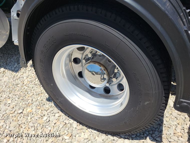 image for item DK1964 2019 International LT625  semi truck