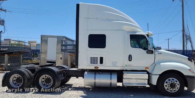 image for item DK1965 2018 International LT625  semi truck