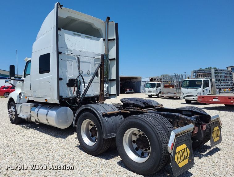 image for item DK1965 2018 International LT625  semi truck