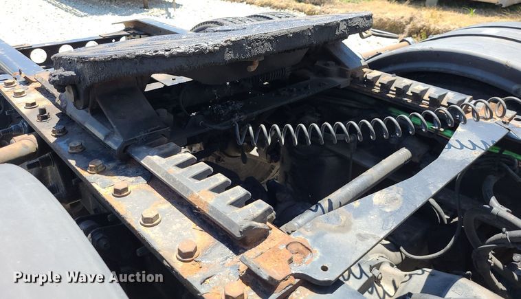 image for item DK1965 2018 International LT625  semi truck