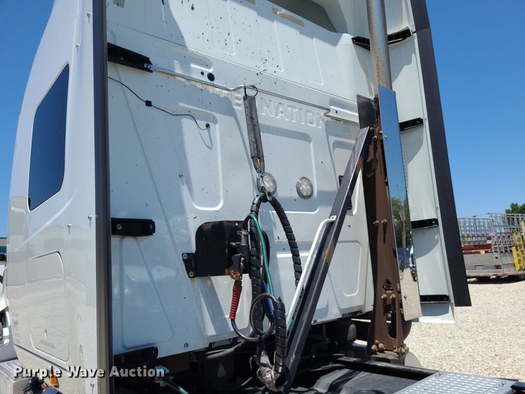 image for item DK1965 2018 International LT625  semi truck