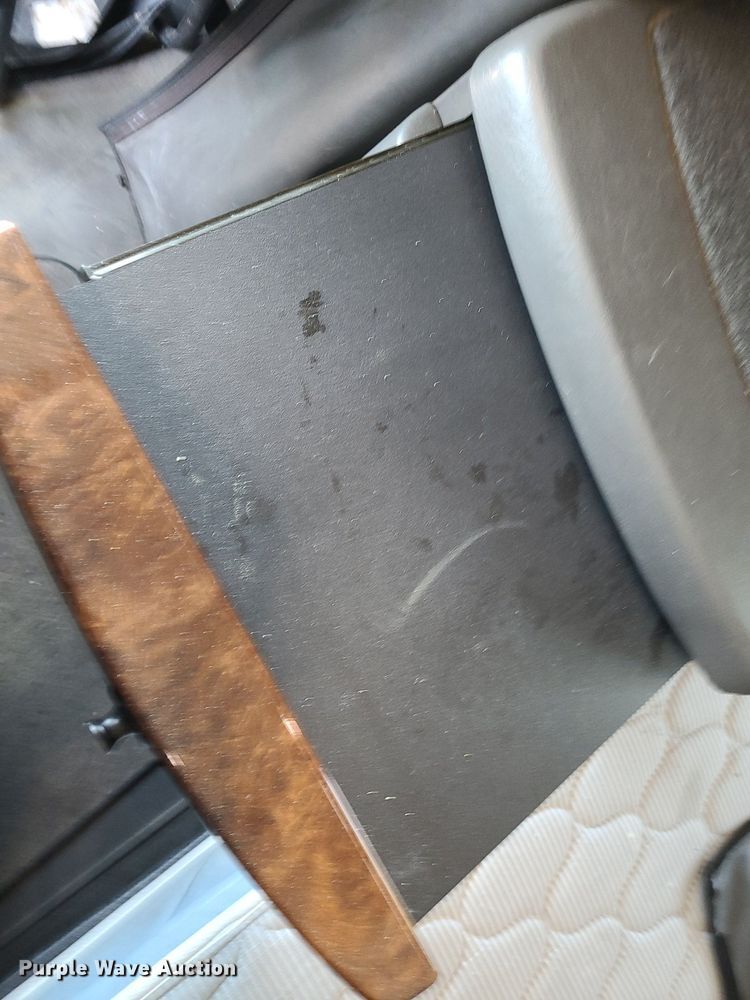 image for item DK1965 2018 International LT625  semi truck