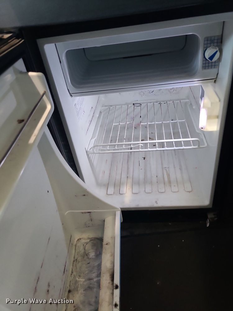 image for item DK1965 2018 International LT625  semi truck