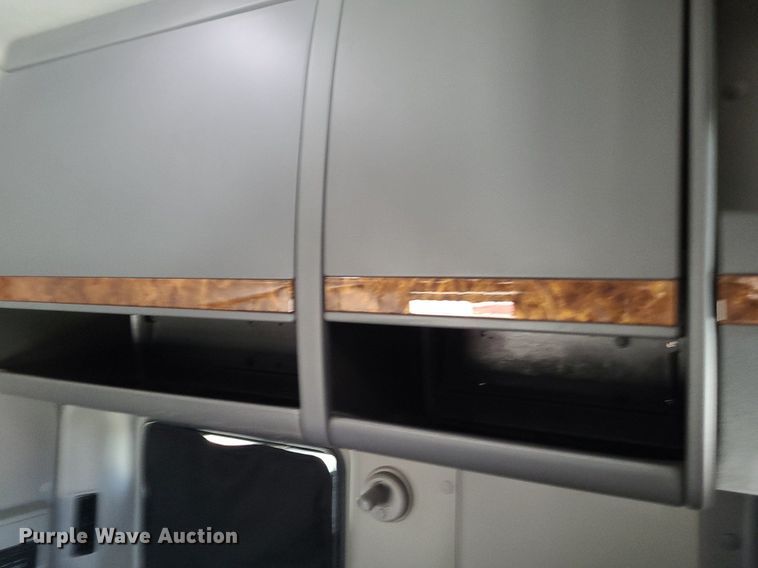 image for item DK1965 2018 International LT625  semi truck