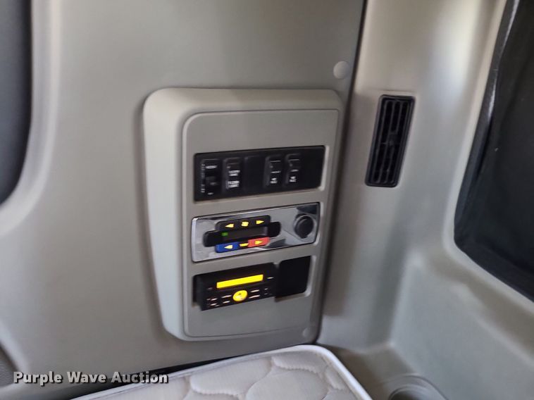 image for item DK1965 2018 International LT625  semi truck