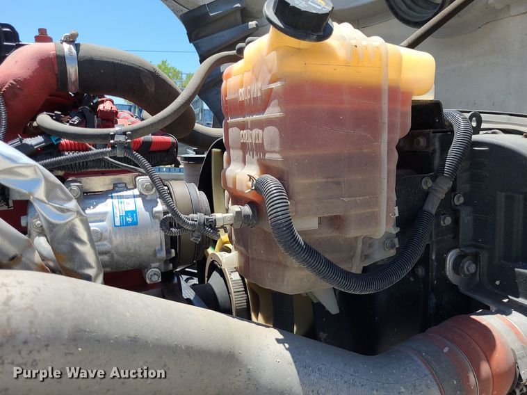 image for item DK1965 2018 International LT625  semi truck