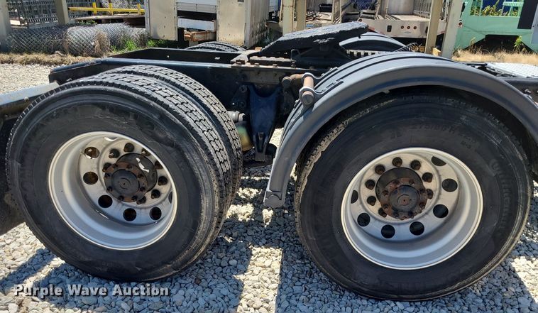 image for item DK1965 2018 International LT625  semi truck