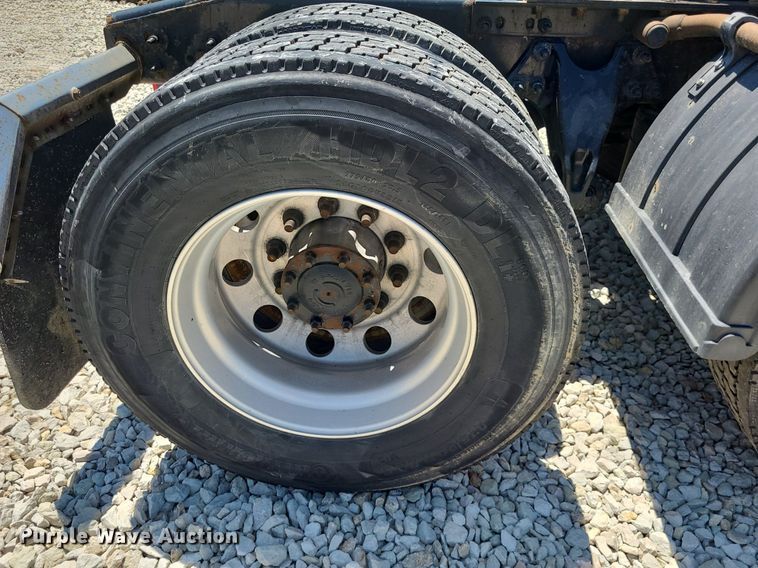 image for item DK1965 2018 International LT625  semi truck