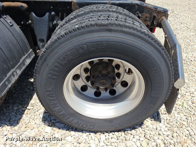 image for item DK1965 2018 International LT625  semi truck