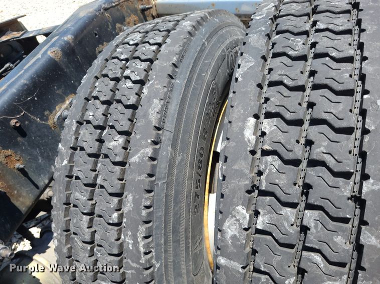 image for item DK1965 2018 International LT625  semi truck