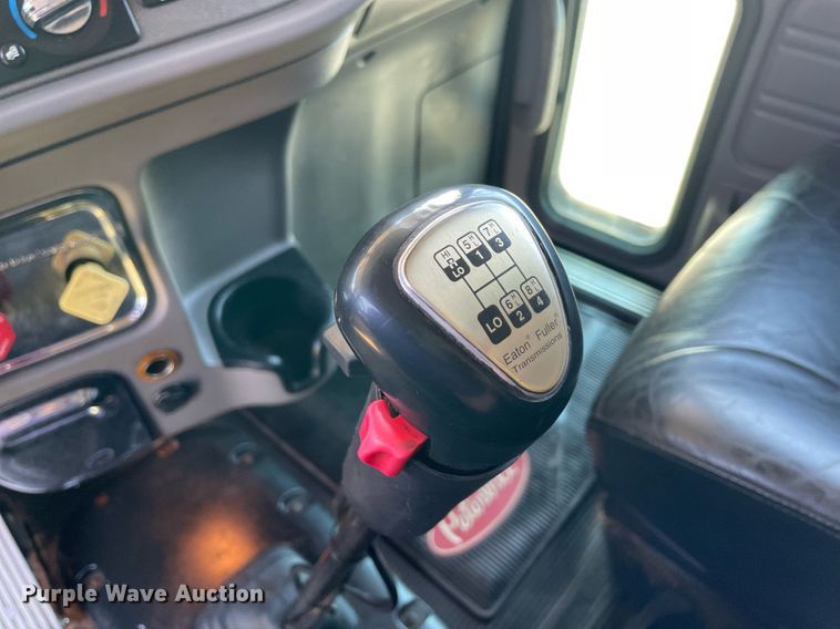 image for item DM0282 2012 Peterbilt 388  semi truck