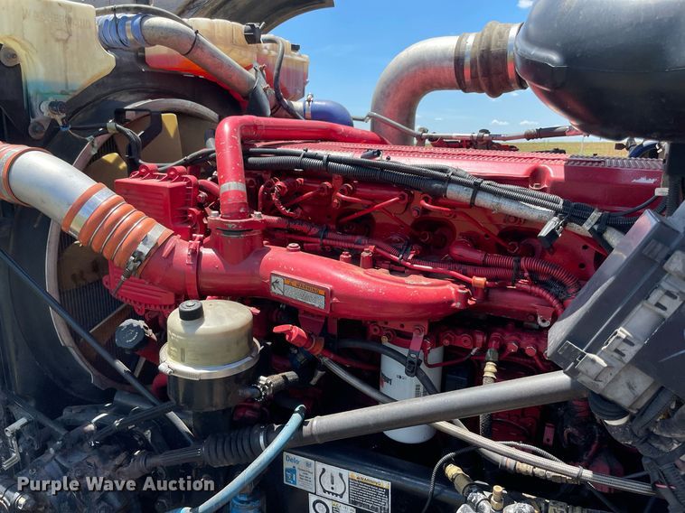 image for item DM0282 2012 Peterbilt 388  semi truck