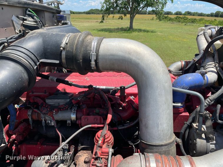 image for item DM0282 2012 Peterbilt 388  semi truck