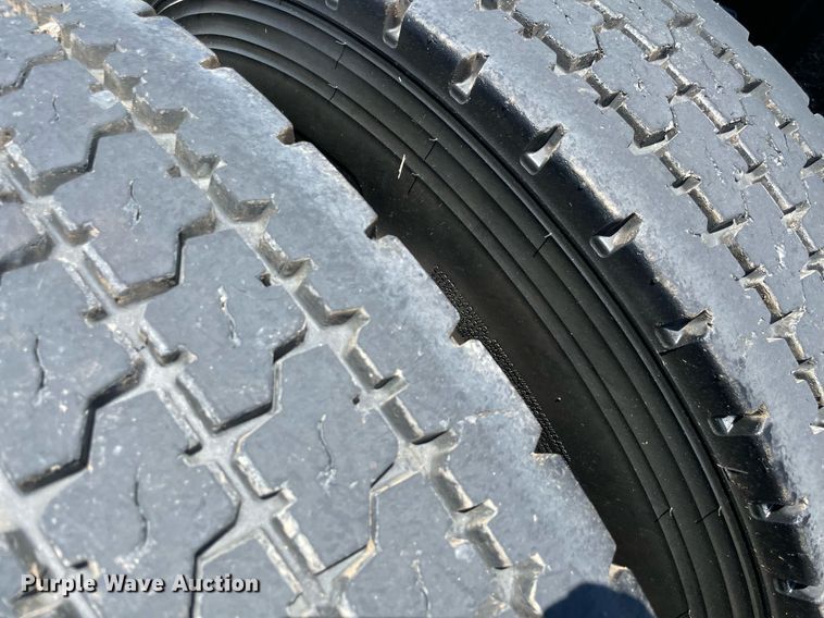 image for item DM0282 2012 Peterbilt 388  semi truck