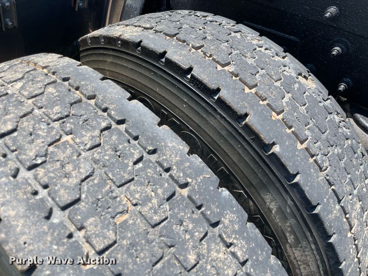 image for item DM0282 2012 Peterbilt 388  semi truck