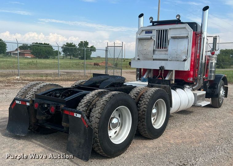 image for item DN3012 1999 Peterbilt 379  semi truck