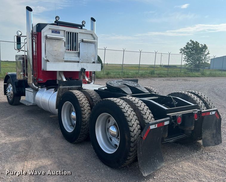 image for item DN3012 1999 Peterbilt 379  semi truck