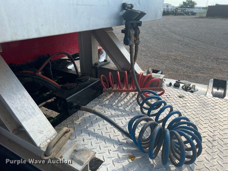 image for item DN3012 1999 Peterbilt 379  semi truck