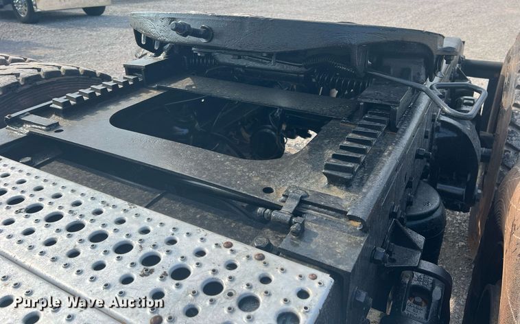 image for item DN3012 1999 Peterbilt 379  semi truck