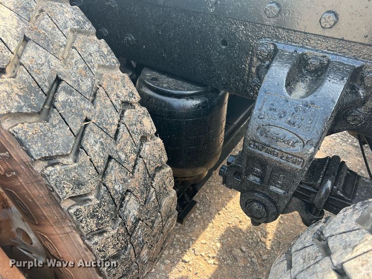 image for item DN3012 1999 Peterbilt 379  semi truck