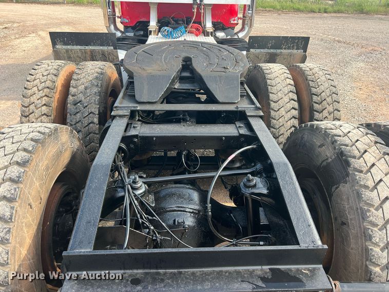 image for item DN3012 1999 Peterbilt 379  semi truck