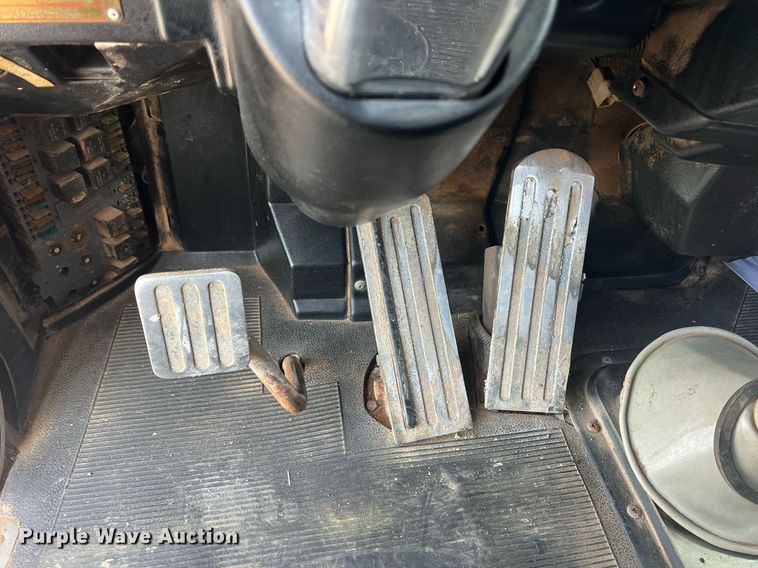 image for item DN3012 1999 Peterbilt 379  semi truck