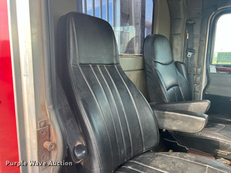 image for item DN3012 1999 Peterbilt 379  semi truck