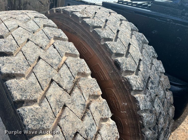 image for item DN3012 1999 Peterbilt 379  semi truck