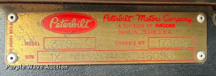 image for item DN3012 1999 Peterbilt 379  semi truck