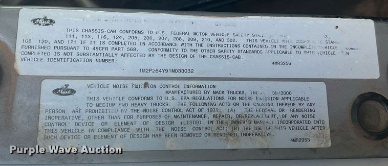 image for item DN3013 2001 Mack RD690S  dump truck