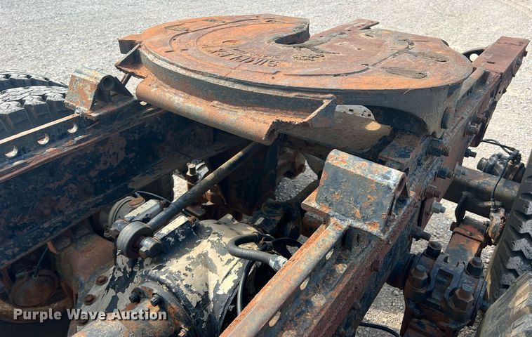 image for item DN3014 1971 Mack R685ST  semi truck