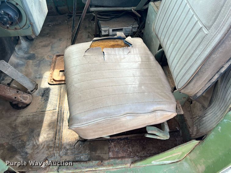 image for item DN3014 1971 Mack R685ST  semi truck