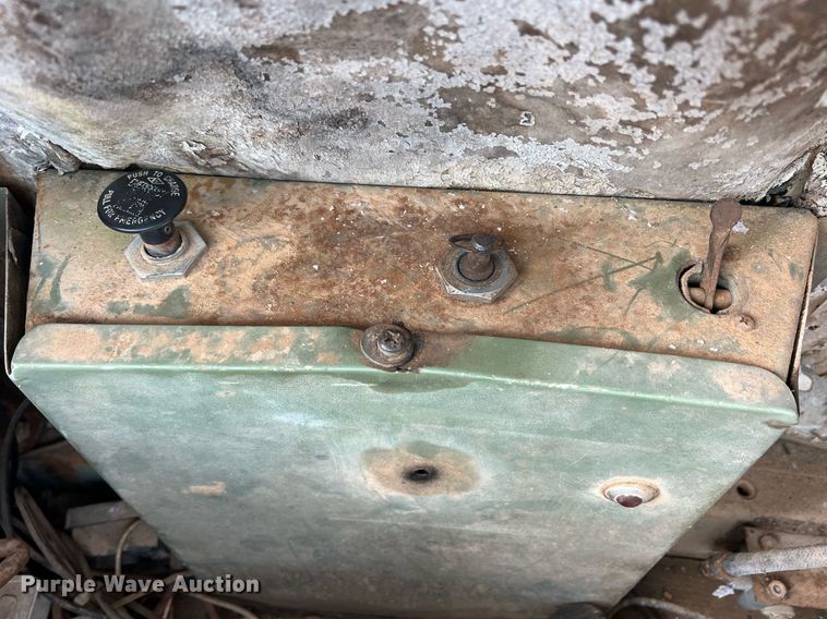 image for item DN3014 1971 Mack R685ST  semi truck