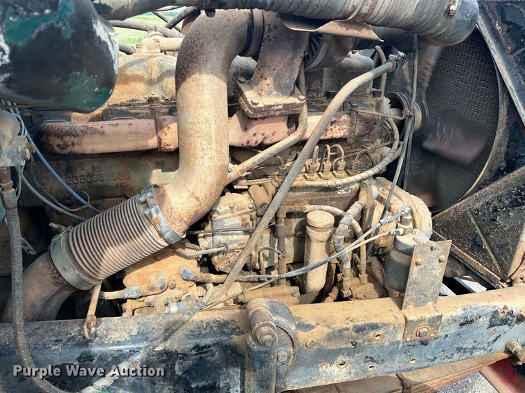 image for item DN3014 1971 Mack R685ST  semi truck