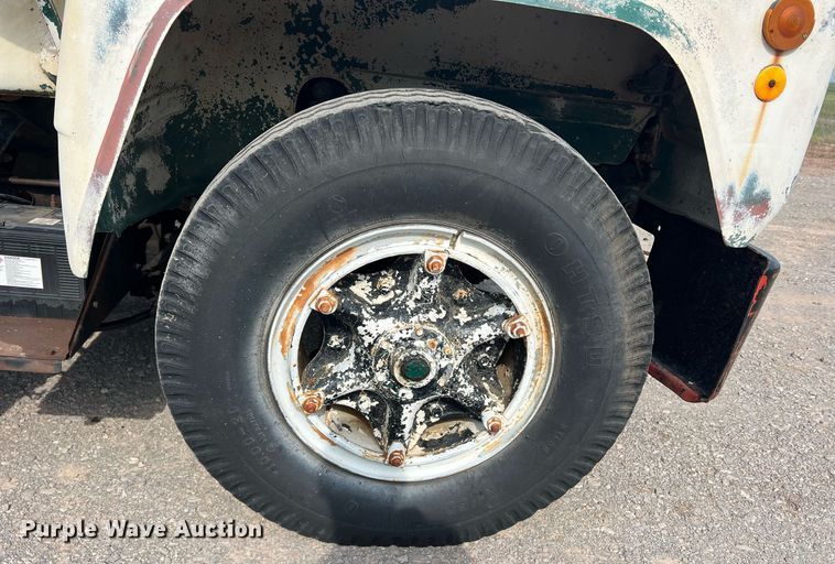 image for item DN3014 1971 Mack R685ST  semi truck