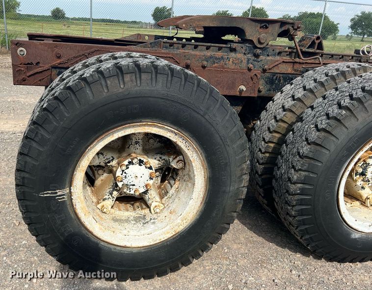 image for item DN3014 1971 Mack R685ST  semi truck