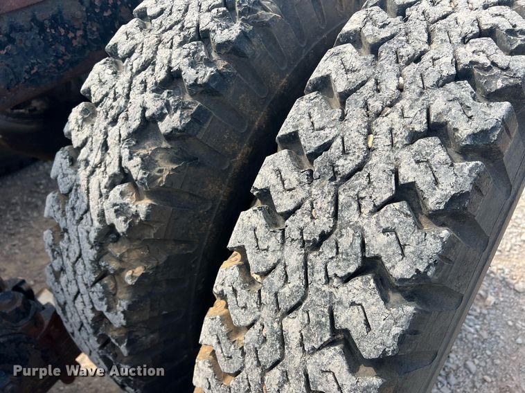 image for item DN3014 1971 Mack R685ST  semi truck