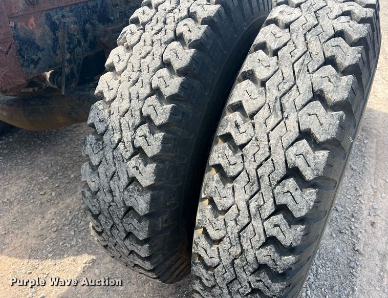 image for item DN3014 1971 Mack R685ST  semi truck