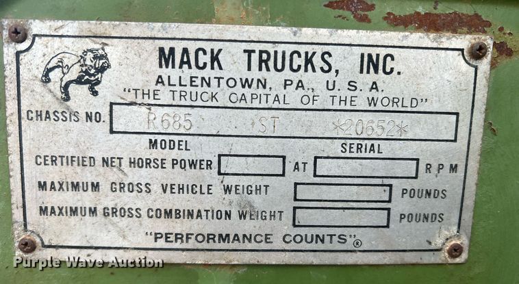 image for item DN3014 1971 Mack R685ST  semi truck