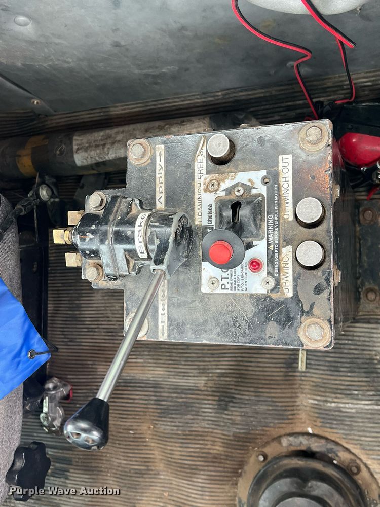 image for item DN3039 2007 Western Star 4900  semi truck