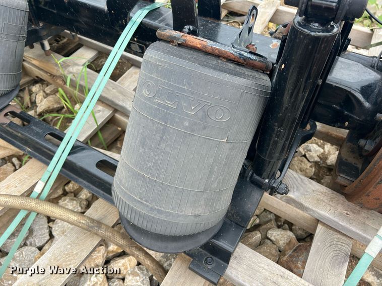 image for item DN3042 Meritor MR20005  tag axle