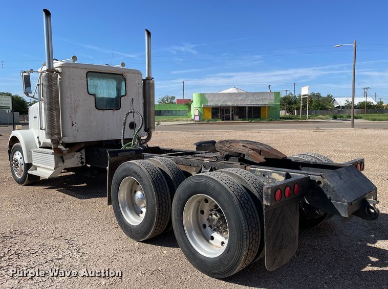 image for item DN4665 1987 International 9370  semi truck