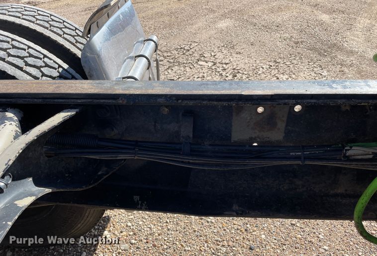 image for item DN4665 1987 International 9370  semi truck