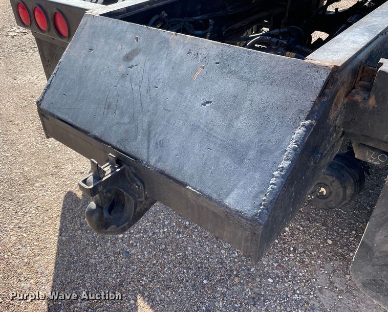 image for item DN4665 1987 International 9370  semi truck