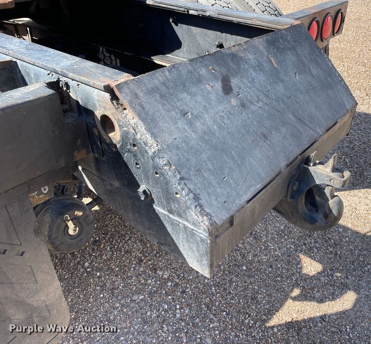 image for item DN4665 1987 International 9370  semi truck