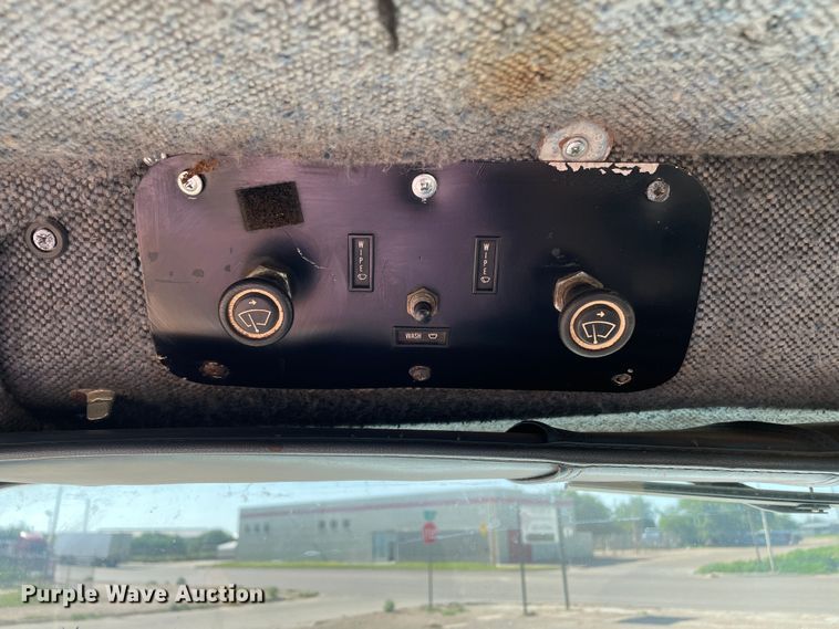 image for item DN4665 1987 International 9370  semi truck