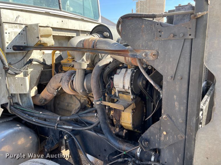 image for item DN4665 1987 International 9370  semi truck