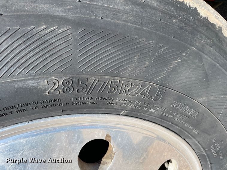 image for item DN4665 1987 International 9370  semi truck