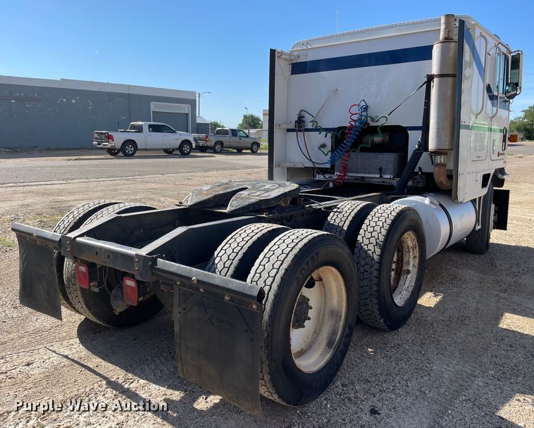 image for item DN4666 1989 International COF-9670  semi truck