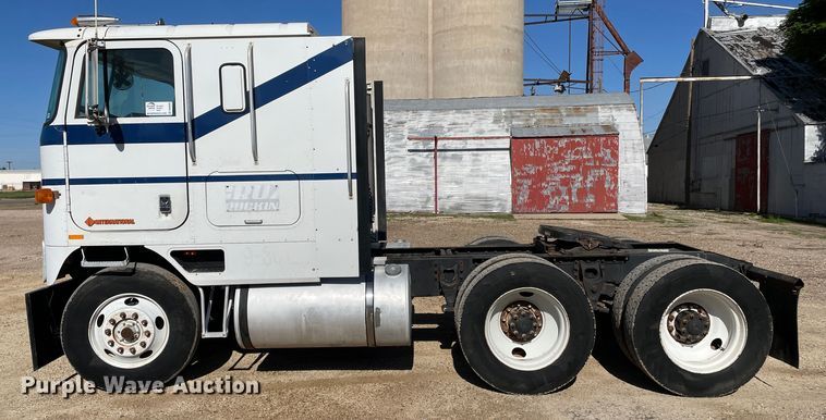 image for item DN4666 1989 International COF-9670  semi truck